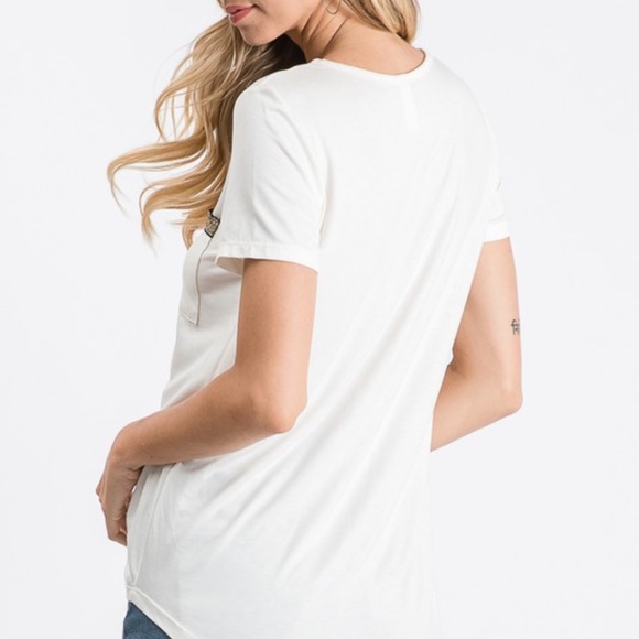 GLITTERY V-NECK POCKET TOP - Picture 2 of 2